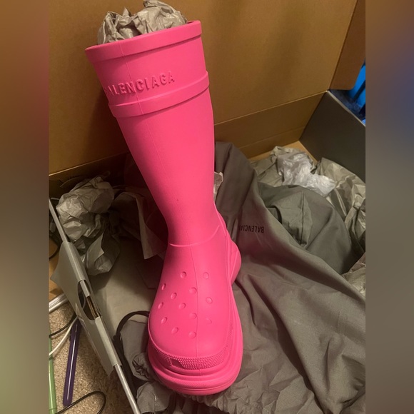 PINK BRAND NEW WORN ONCE Balenciaga boots size 39 - Picture 1 of 8